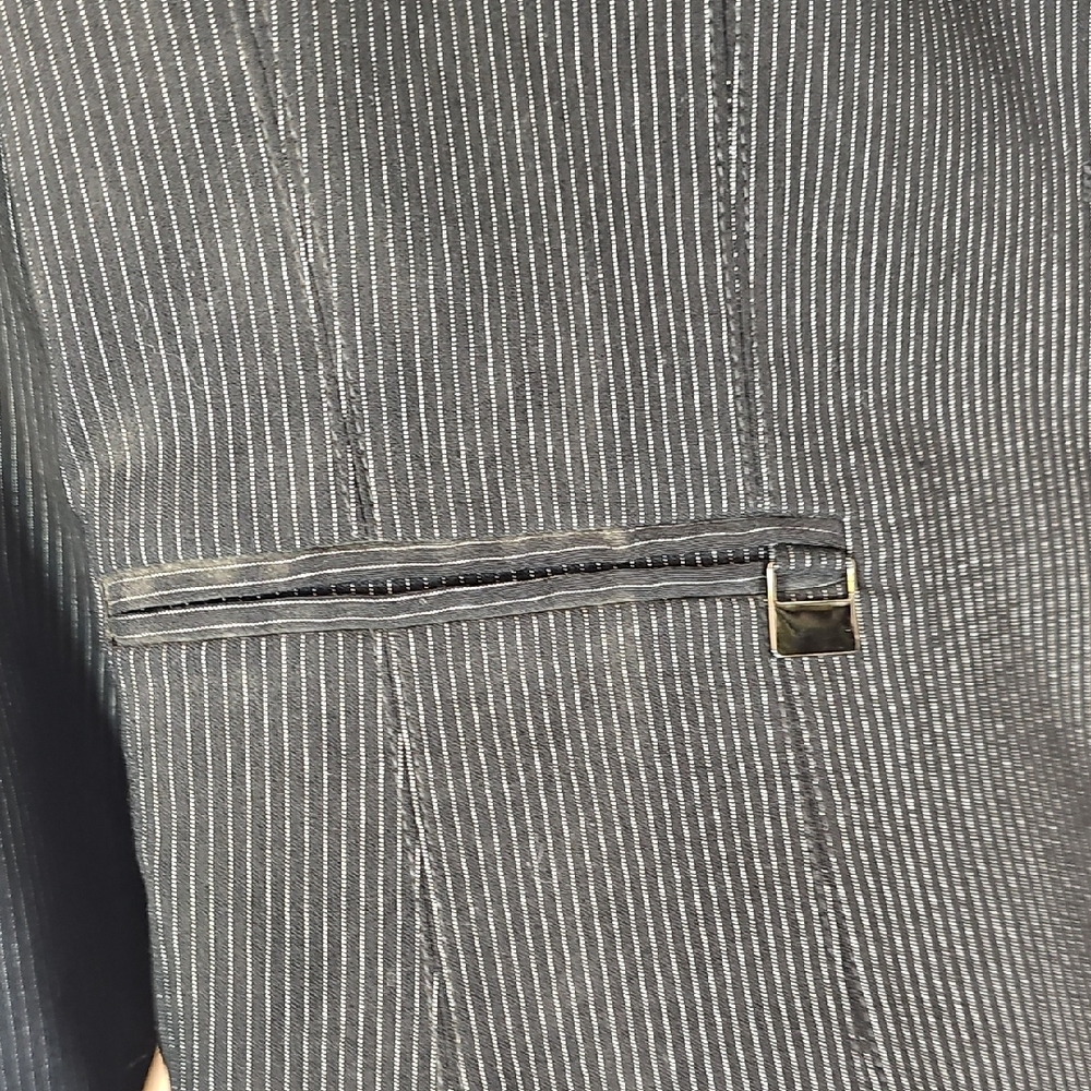 Sophisticated Black Pinstripe Blazer for Women - Picture 4 of 8